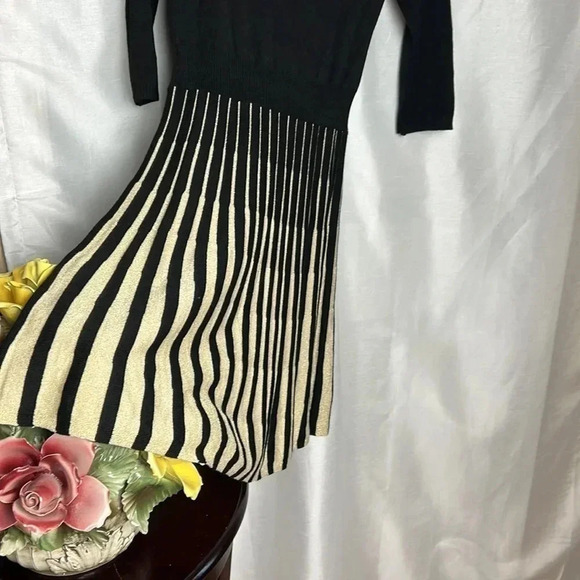 Vtg BCX  sweater dress women SM P. fit& flare,striped metallic,pleats,80s vibe - Picture 6 of 10